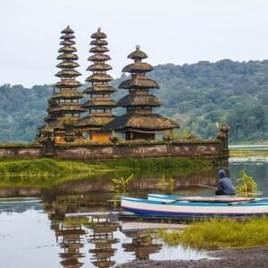 tamblingan lake